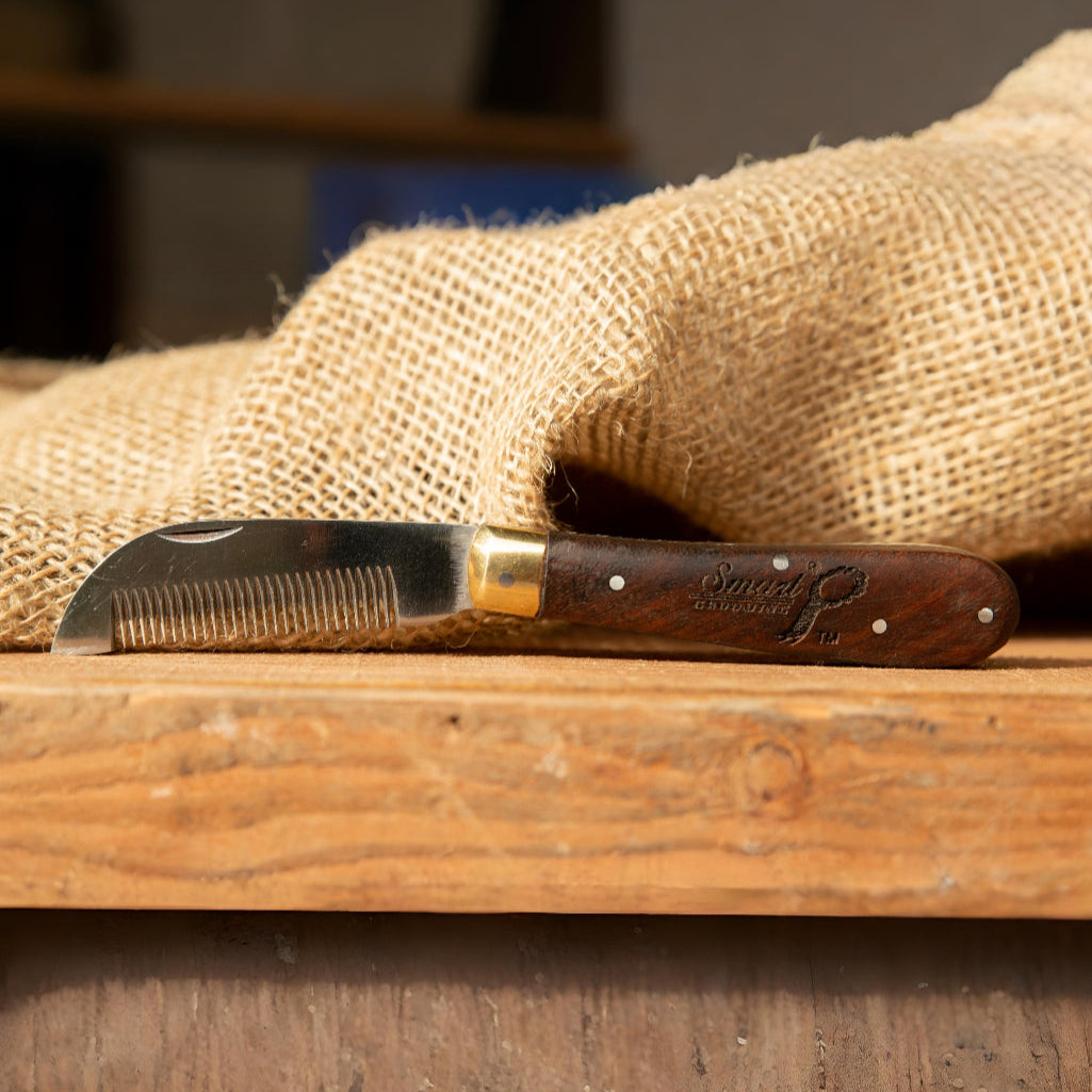 Smart Grooming Fold Up Levelling Knife