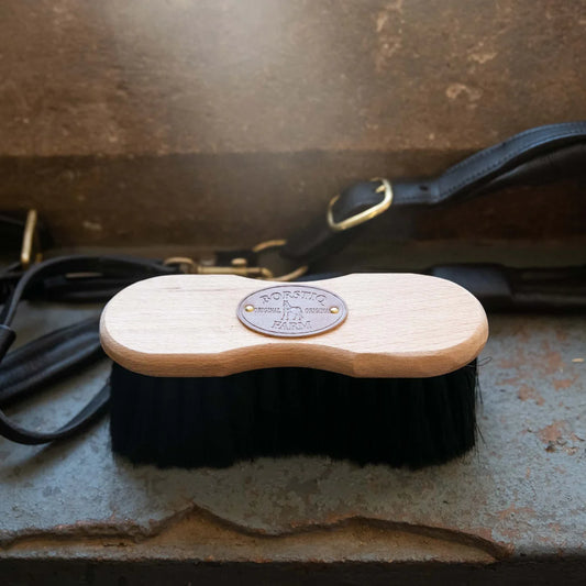 Borstiq Shaped Soft Flick Brush