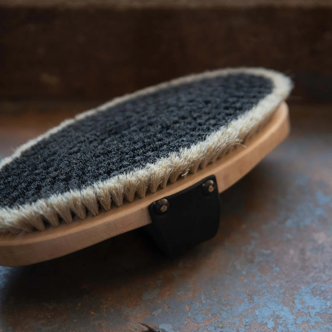 Smart Grooming Traditional Body Brush