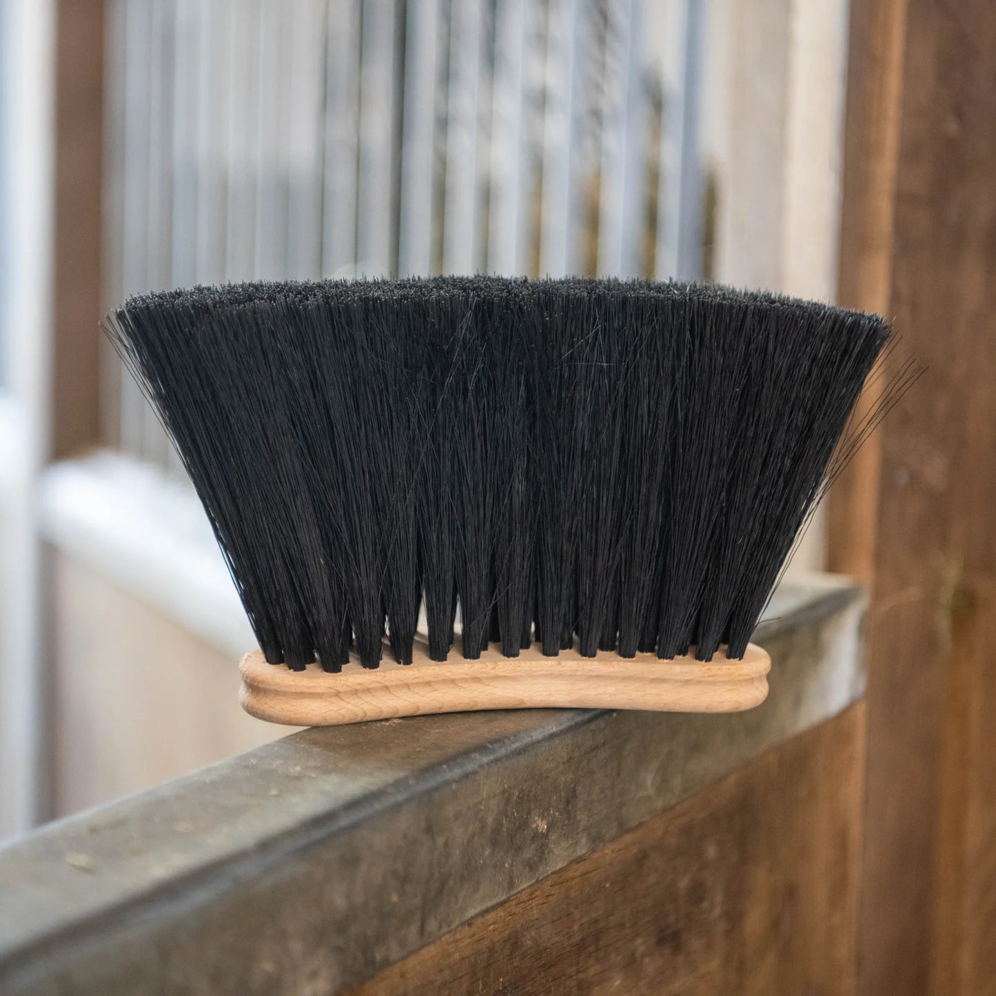 Borstiq Banana Soft Maxi Flick Brush