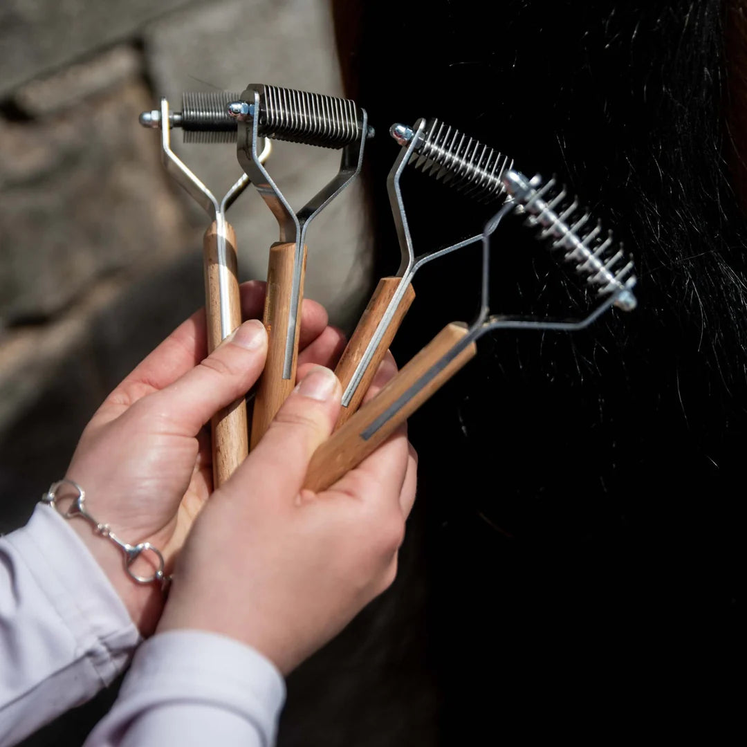 Smart Grooming Smart Tails